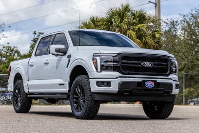 New 2025 Ford F150 Lariat w/ Equipment Group 501A Mid