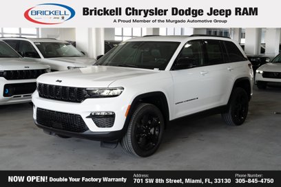 New 2025 Jeep Grand Cherokee Limited w/ Black Appearance Package