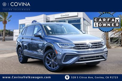 Used 2024 Volkswagen Tiguan SE w/ Panoramic Sunroof Package