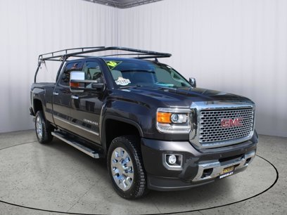 Used 2016 GMC Sierra 2500 Denali w/ Duramax Plus Package