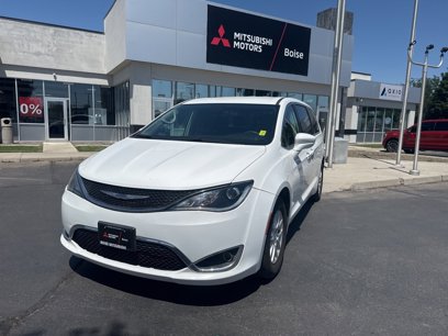 Used 2017 Chrysler Pacifica Touring-L Plus w/ Tire & Wheel Group