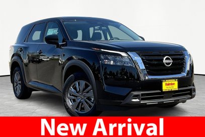 New 2025 Nissan Pathfinder S