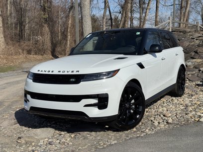New 2025 Land Rover Range Rover Sport SE