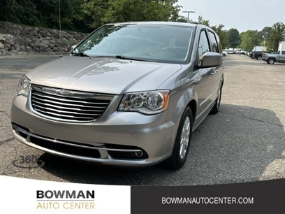 Used 2016 Chrysler Town & Country Touring w/ Driver Convenience Group
