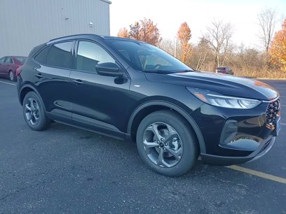 New 2025 Ford Escape ST-Line w/ Cold Weather Package