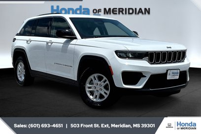 Used 2023 Jeep Grand Cherokee Laredo