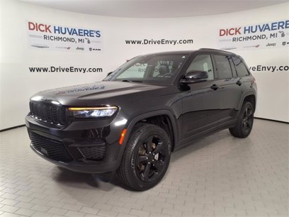 Used 2023 Jeep Grand Cherokee Altitude