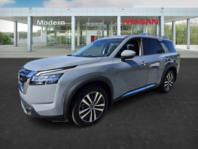 Certified 2022 Nissan Pathfinder Platinum w/ Cargo Package
