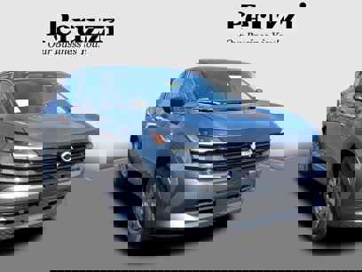 New 2025 Nissan Kicks S