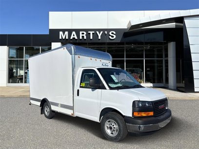 New 2025 GMC Savana 3500 w/ Power Convenience Package