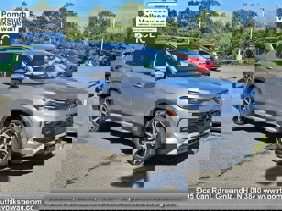 New 2025 Volkswagen Tiguan SE