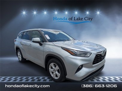 Used 2023 Toyota Highlander LE