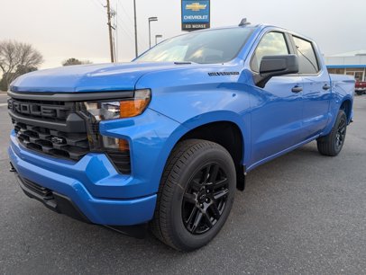 New 2025 Chevrolet Silverado 1500 Custom w/ LPO, Dark Essentials Package
