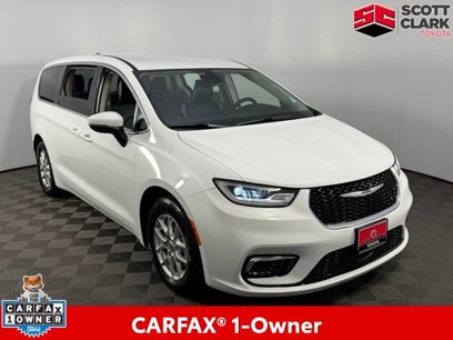 Used 2023 Chrysler Pacifica Touring-L