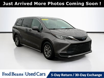 Used 2021 Toyota Sienna LE