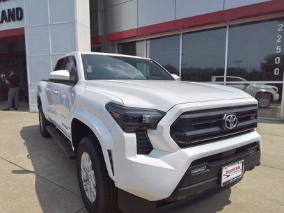 New 2025 Toyota Tacoma SR5