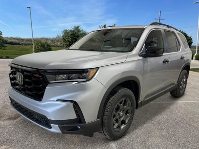 New 2025 Honda Pilot TrailSport