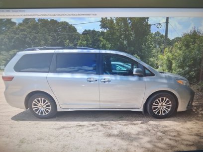 Used 2019 Toyota Sienna XLE