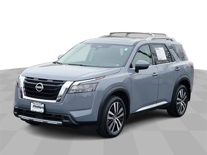 Used 2025 Nissan Pathfinder Platinum w/ Cargo Package
