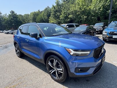 Used 2019 Volvo XC40 T5 R-Design