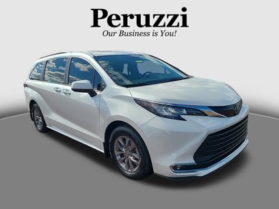 Certified 2023 Toyota Sienna XLE