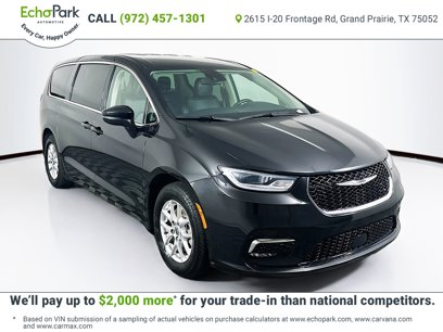 Used 2023 Chrysler Pacifica Touring-L