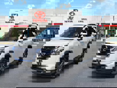 Used 2022 Nissan Pathfinder SV