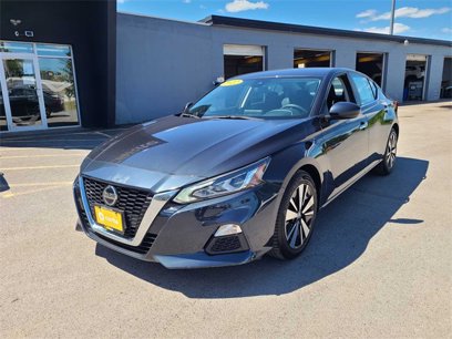 Used 2022 Nissan Altima 2.5 SV