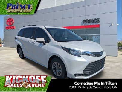 New 2025 Toyota Sienna XLE