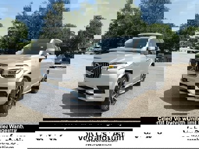 Certified 2022 Volvo XC90 T6 Momentum w/ Advanced Package