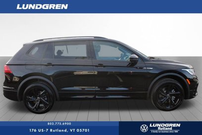 New 2024 Volkswagen Tiguan SE R-Line