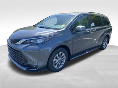 New 2025 Toyota Sienna XLE
