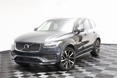 Used 2021 Volvo XC90 T6 Momentum w/ Advanced Package