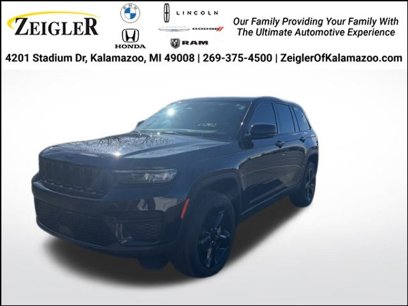 Used 2023 Jeep Grand Cherokee Altitude
