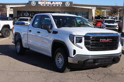 New 2025 GMC Sierra 1500 Pro w/ Trailering Package
