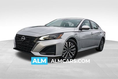 Used 2023 Nissan Altima 2.5 SV