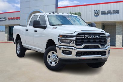 New 2025 RAM 2500 Tradesman w/ Chrome Appearance Group