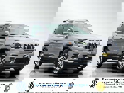 Used 2019 Jeep Cherokee Latitude w/ Cold Weather Group