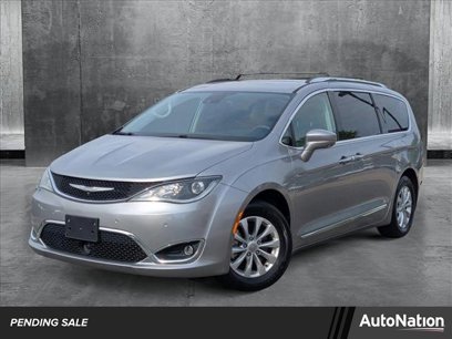 Used 2018 Chrysler Pacifica Touring-L w/ Advanced Safetytec Group