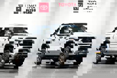 New 2025 Toyota Tacoma Trailhunter