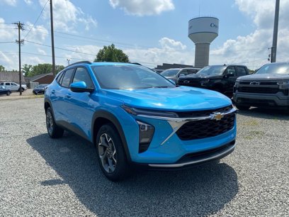 New 2025 Chevrolet Trax LT w/ LT Convenience Package
