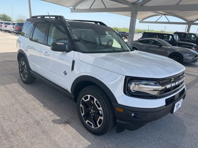 New 2024 Ford Bronco Sport Outer Banks w/ Tech Package