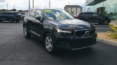 Used 2021 Volvo XC40 T5 Momentum