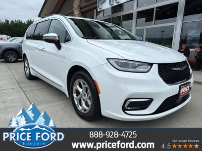 Used 2023 Chrysler Pacifica Limited