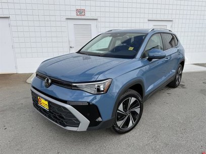 New 2025 Volkswagen Taos SE