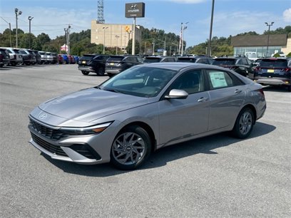 New 2025 Hyundai Elantra Blue