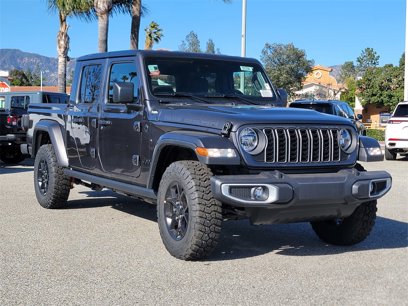 New 2025 Jeep Gladiator Sport