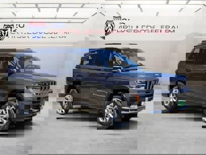 New 2025 Jeep Grand Cherokee L Laredo w/ Luxury Tech Group I