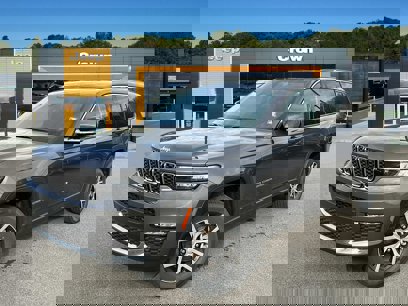 New 2024 Jeep Grand Cherokee L Limited w/ Luxury Tech Group II