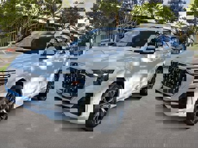New 2025 Audi Q8 Premium
